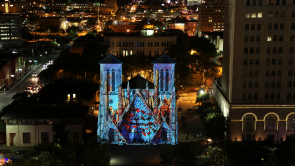 XYZ-Technologies_Cathedrale-San-Fernando_blue_water_red_fish_projection