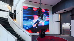 XYZ-technologies_Casino-de-Trois-Rivieres_entrance-LED-video_wall-podium-stairs-and-elevator