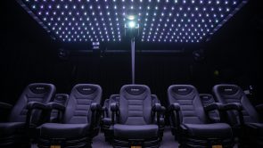 XYZ-Technologies_Riviere-au-Renard_D-Box-seats-and-white-lighting-system