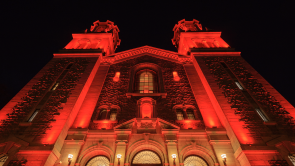 XYZ-Technologies_Cartier-Theater_entrance-Dynamic-architectural-LED-red-lighting