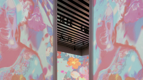 XYZ-Technologies_Museo-Internacional-del-Barroco-mexican-woman-pink-blue-art-projection-on-wall