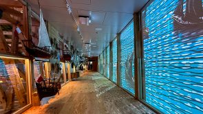 XYZ-Technologies_Expo-25-Osaka-Bahrain_Exhibition-and-sea-projection