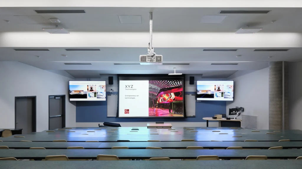 Private school amphitheater equipped with professional audiovisual installation