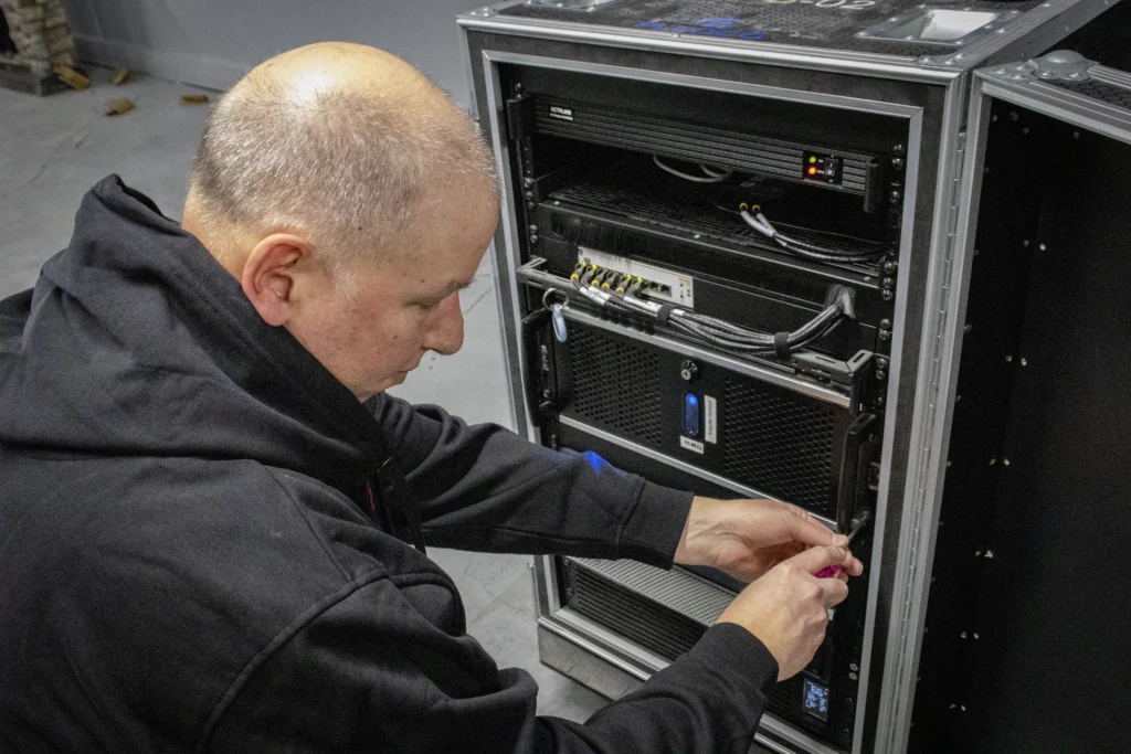 Professional maintenance of audiovisual equipment in a private school