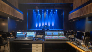 XYZ-Technologies_Theatre-de-la-vieille-forge_overview-of-stage-from-control-room