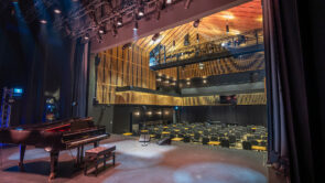 XYZ-Technologies_Theatre-de-la-vieille-forge_stage-view-of-the-auditorium